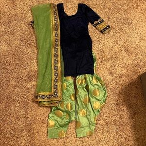 Beautiful Indian suit, heavy duptta
